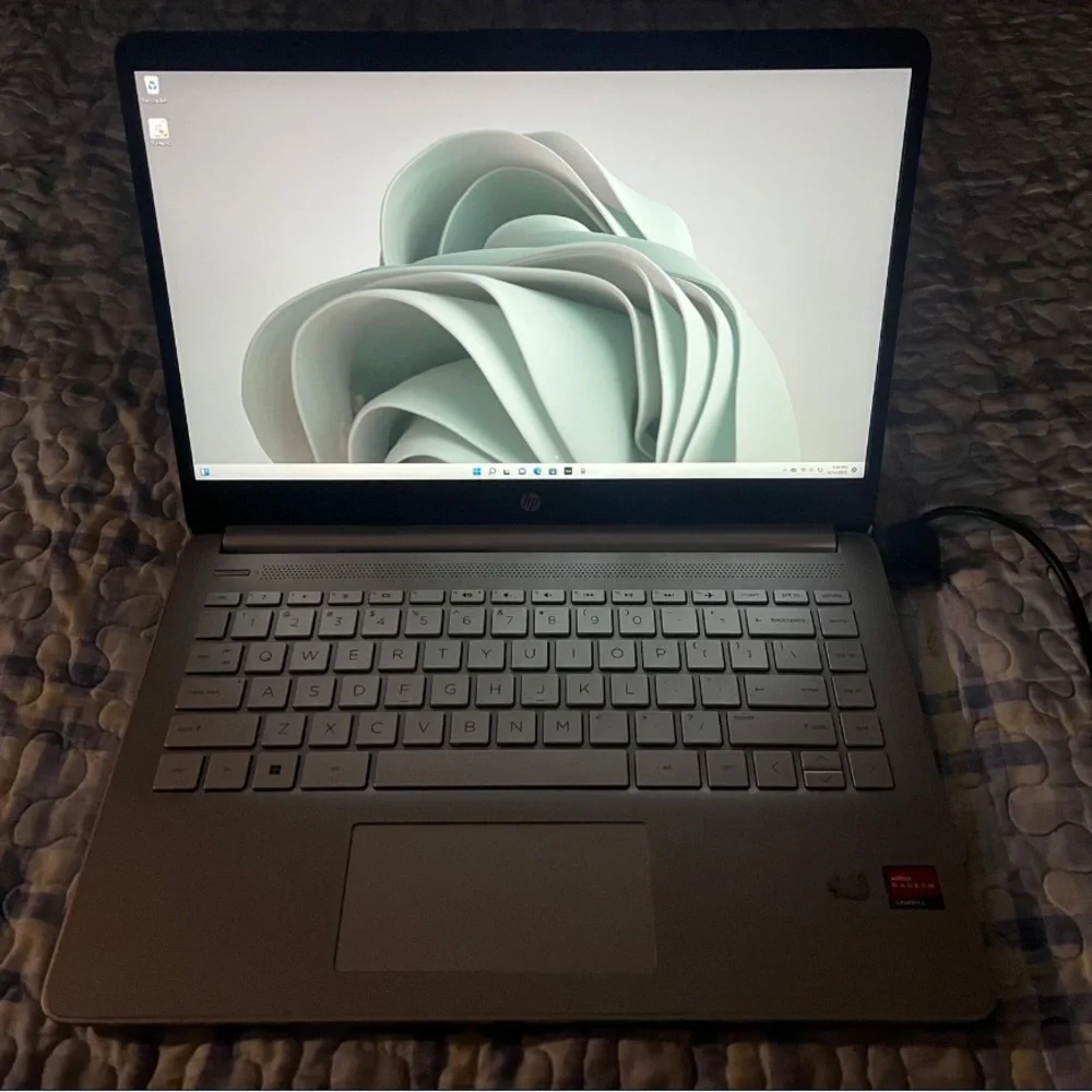 HP windows 11 laptop- fq0xxx